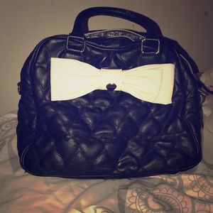 Betty Johnson arm bag, with heart embroider